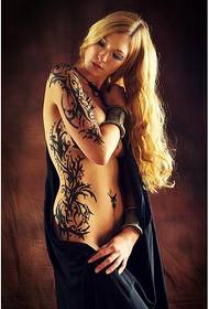 kecantikan murni segar kecantikan lengan pinggang tato totem seksi