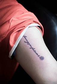 руку унутар енглеске тетоваже тетоважа једноставно и јасно