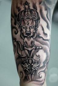 ranką „konjac“ tatuiruotės paveikslėlio viduje