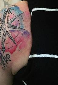 poomikompass Tattoo mustri isiksus ainulaadne