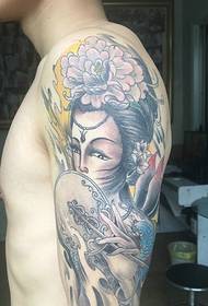 bracciu tipicu exquisite tatuaggio di fiore tradiziunale