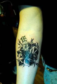 Kreatif Rose Font Inggris Arm Tattoo