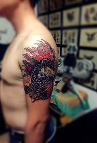 pánské rameno květina had tetování tetování osobnost divoká