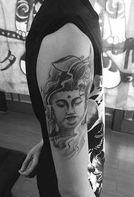 қара және ақ түсті Будда татуировкасы тату-тәтті татуировкасы