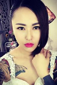 fashion girls double flower arm tattoo pictures quite eye-catching